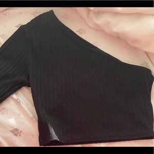 Half Black Top 🖤